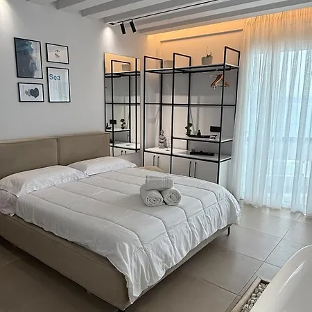 H Y P N O S E By Sea View