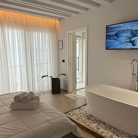 H Y P N O S E By Sea View Apartment *