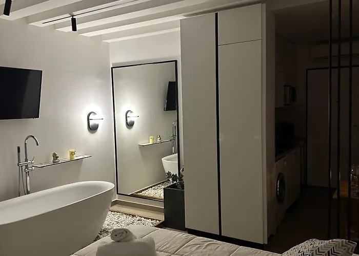 H Y P N O S E By Sea View Vlorë